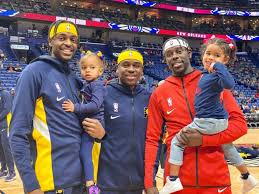 At the 5:18 mark of the first quarter, their brother justin holiday checked into the game. Tarek Fattal On Twitter Doesn T Get Better Than This Congratulations To Sean And Toya Holiday Parents Of L R Justin Aaron And Jrue Who Will Make Nba History Tonight Marking The First Time