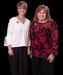 Winter 2019, Vol. 16, No.1 Picture Perfect: Life Care's 2018 Christmas Card  Collection PAGE 4 A Walk to Remember: 2018 Alzheim