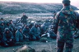 Stunning Pictures Of Falklands War Show Horror And Triumph Of Great Britain S Victory Over Argentina 35 Years Ago Falklands war infantry regiment 25.
