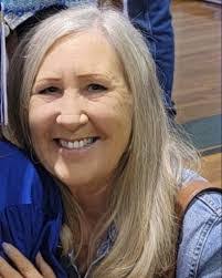 Sandy Busby's Instagram, Twitter & Facebook