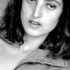 sobrenome "Salim", de origem árabe, significa "seguro", "salvo", "pacífico"  ou "íntegro". Na perspectiva religiosa, o nome pode ser associado à ideia  de proteção divina, paz e harmonia, refletindo características desejáveis  em um