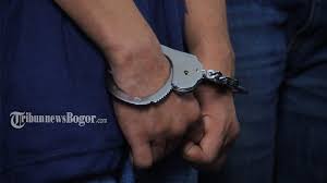 Banyak yang menduga kalau inisial jj adalah jennifer jill atau jennifer ipel. Breaking News Artis Inisial Jj Ditangkap Polisi Terkait Kasus Narkoba Tribun Wow