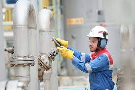 Betugas untuk mencapai target volume penjualan tahunan dan target gmvc, mengelola anggaran biaya yang diberikan Jangan Kaget Gaji Di Pertamina Dari Petugas Spbu Hingga It