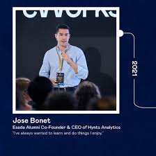 Meet Jose Bonet, an Executive Master in Business Analytics ESADE Alumni  Social, and Co-founder & CEO of Hynts! 🚀 Swipe through the photos to learn  more about Jose's path to becoming an