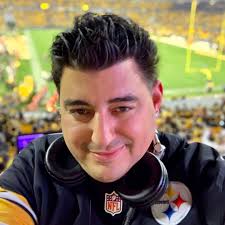 Derek Galiffa's Instagram, Twitter & Facebook