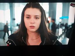 I love this moment, she keeps rubbing herself