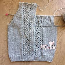 Birazda Eskileri Paylasalim Guzel Bir Yelek Modeli 3 4 Icin Knit Vest Pattern Baby Knitting Patterns Crochet Coaster Pattern
