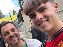 Corrie Mason's Instagram, Twitter & Facebook