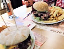 Factory Bottrop Sportsbar Im Amerikanischen Stil Verpottet Lebensmittel Essen Essen Lecker