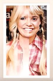 Kathy Coleman who played Holly in Land of the Lost and Heather O'Rourke who  played Carol Anne in Poltergeist look like they should have been sisters.