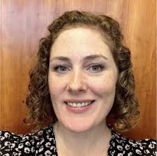 Kim Hewitt's Instagram, Twitter & Facebook