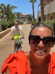 Happy 9th wedding anniversary to my geeza of a husband 🤍 roll