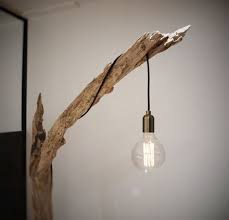 lampadaire bois flotte provenant de la seine contrairement au bois flotte de la mer qui est sain le bois mort qui provient diy lamp driftwood lamp lights