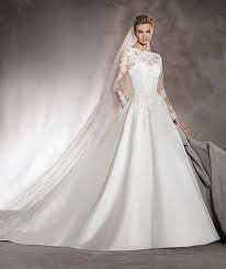 Veuillez choisir la taille selon notre tableau de tailles standard ou cocher sur mesure pour remplir les mensurations personnalisées. Robe De Mariee Princesse Classique 66 Robes De Mariee De Princesse Qui Font Rever Elle