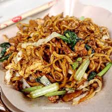 Mie instan dan pelet dibuat menjadi tepung, kelapa parut dibuat santan dan digodok sampai keluar minyaknya. Viral Pangsit Goreng Le Gino Ini Resep Yang Bisa Ditiru Di Rumah Kitchen Of Indonesia