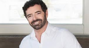 Rai 1 rai 2 rai 3 rai 4 rai movie la 7 tv 8 cielo nove dmax real time giallo motor trend food network vh1 super! Riparte Su Rai 1 La Vita In Diretta Con Alberto Matano Unico Conduttore Il Mattino It