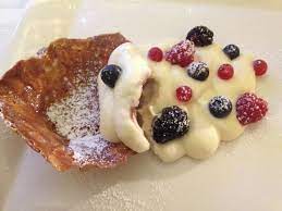 L'abbinamento del guscio croccante e. Cestino Croccante Alle Mandorle Con Chantilly E Frutti Di Bosco Freschi Picture Of Le Lampare Al Fortino Trani Tripadvisor