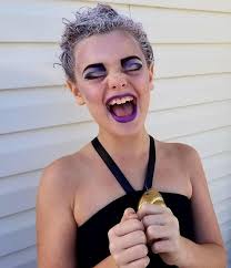 I did my first ever Trunk or Treat last night! It was also my first ever  DIY costume, my favorite Disney villain Ursula!! I even had a little Ariel  ask for a