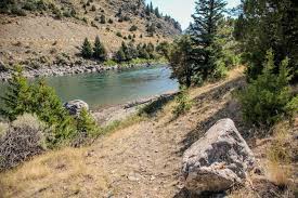 See 24 traveler reviews, 15 candid photos, and great deals for north yellowstone guest cabins, ranked #9 of 25 specialty lodging in gardiner and rated 4.5 of 5 at tripadvisor. The Best Cabin Rentals Near Yellowstone For Every Budget Live A Wilder Life