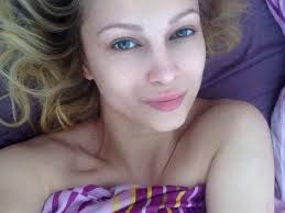 1 al naibii e iubitu2 gorjule iar am venit 3 la stejarul din. Ce Secret Are Lora Pentru Un Ten Superb La Cei 38 De Ani Ai SÄƒi Primul Lucru Pe Care Il Face DimineaÈ›a Impact