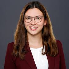 Alexandra Geist's Instagram, Twitter & Facebook