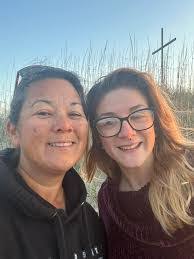 Steven Dely's Instagram, Twitter & Facebook