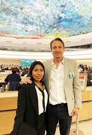 Yalitza aparicio y su logro en el mundo de la moda (grosby). Novio O Amigo Nicolas Celis El Productor Que Siempre Acompana A Yalitza Aparicio Photo 1
