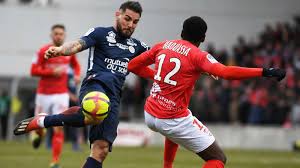 Ce jeudi sur twitter, l'attaquant de montpellier, andy delort, a tenu à apporter son soutien à stéphane guy, licencié par canal + à la suite de son message à l'antenne pour l'humoriste sébastien thoen. Football Ruckus Afcon Montpellier Star Andy Delort Accepts Algeria Snub In Good Faith