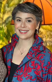 Flora Robles's Instagram, Twitter & Facebook