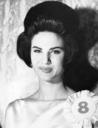 Olga Antonetti's Instagram, Twitter & Facebook