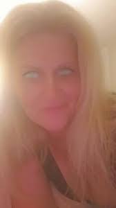 Dawn Hasselbach's Instagram, Twitter & Facebook