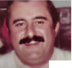 necesitamos de tu colaboración estamos juntando juguetes usados para  regalar para papa Noel lo mismo será entregado a distintos comedores de la  zona los mismos serán recibidos en Colombres 1864 kiosco súper