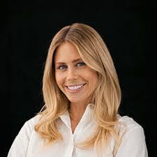 Shelly Napier's Instagram, Twitter & Facebook