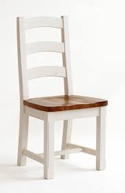 Glücklicherweise passt dieses zeitlose, klassische material zu den meisten einrichtungsstilen, von klassischem über skandinavischem bis hin zu minimalistischem design. Bodde Stuhl Mca Landhaus Holzstuhl Hier Klicken
