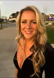 It's fun to dress up every now and then…❤️ #47yearsyoung