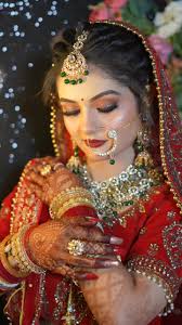 🙏🙏🙏🙏🌹🌹🌹🌹🌹🌹🌹☎️😗 If you interested DM and booking your bridal  makeup 💄💄@priyanka_makeup_studio_academy ... ... . Hd makeup Ultra HD  makeup Non HD makeup Glass finishing makeup Water proof makeup Normal  makeup ... Using
