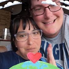 What are birthday dessert and dinner options in Campbell River?