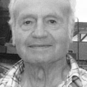 Linda Kot's Instagram, Twitter & Facebook