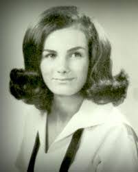 Dianne Messer's Instagram, Twitter & Facebook