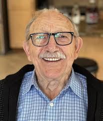 Minnie Parsons's Instagram, Twitter & Facebook