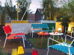 Optez pour les lampes solaires pas chères remplacez. Meubles De Jardin Craquez Pour Notre Selection Coloree Elle Decoration