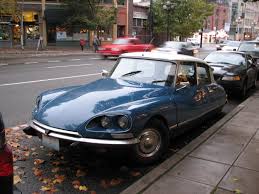 But if you think that locksmiths only help open your car door or car key . Motor Show Los Autos Raros Que Le Pediria A Santa Claus