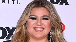 Cher wouldn't have written memoir if Sonny was alive: Source