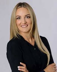 Jade Lyons's Instagram, Twitter & Facebook