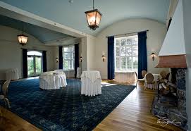 Standing to attention in the cosy cotswolds. Manor House At Commonwealth