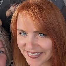 Cindy Peek's Instagram, Twitter & Facebook