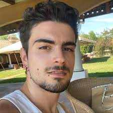 benny (@ben.benoird) • Threads, Say more