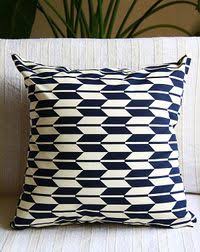 楽天市場 クッションカバー 和柄 矢絣文様 ｌｅｉｍｅｒｉａ クッション クッションカバー 文様