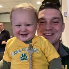 Derek Gavin (@gavin_derek)