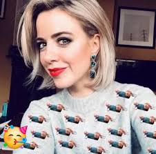 Happiest of birthdays to Sally Carman (Abi) 43 today 🎂🎁🍾 Wishing her a  day of love with family and friends 🧡 She's been playing Abi